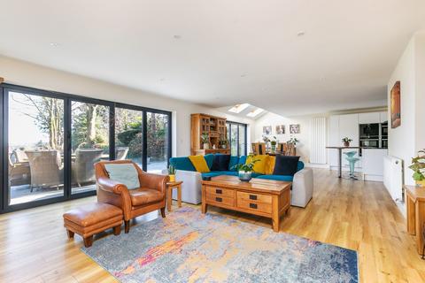 Crantock Lanham Lane, Winchester, SO22 5JS