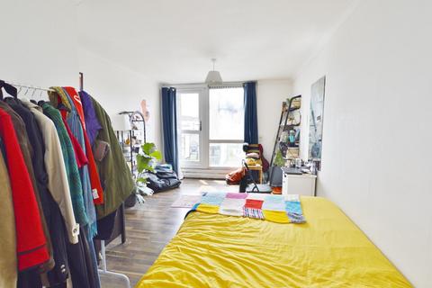 19 Mccullum Road, London, E3 5HZ