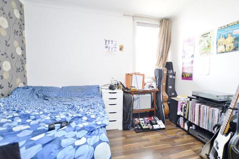 19 Mccullum Road, London, E3 5HZ