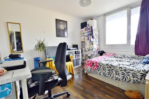 19 Mccullum Road, London, E3 5HZ