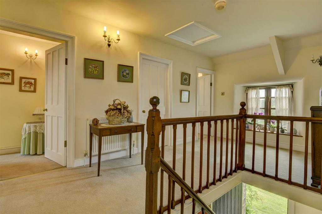 DSC8916 17 18 19 20 Interior01.JPG