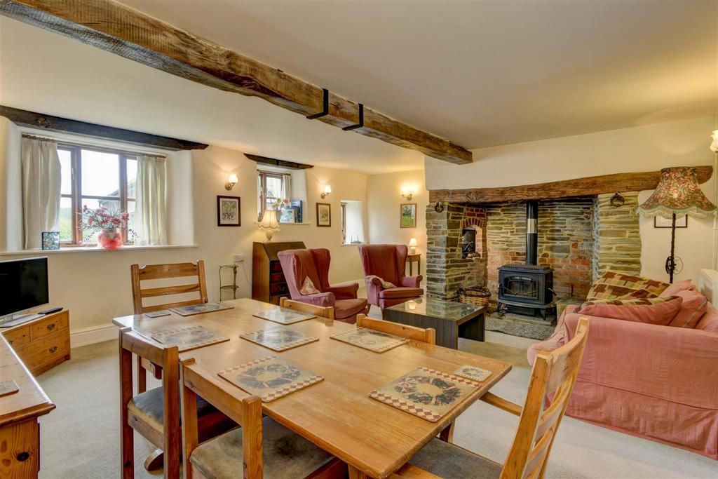 DSC8898 899 900 901 Interior01.JPG