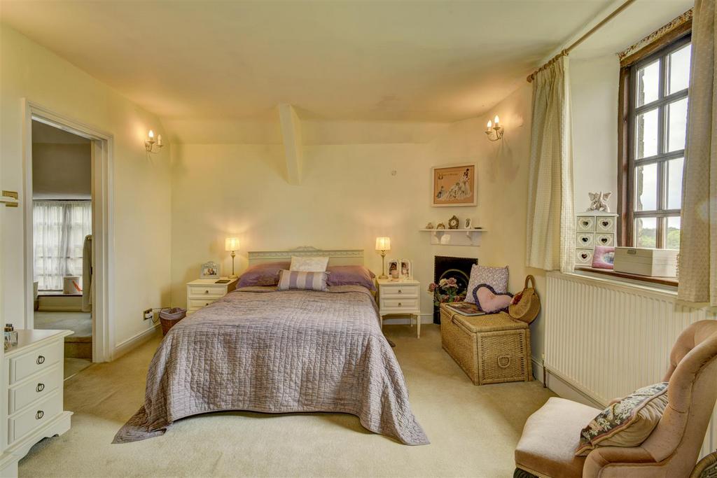 DSC8896 897 898 899 900 Interior01.JPG