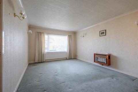 2 bedroom semi-detached bungalow for sale, Briarlyn Road, Huddersfield, HD3