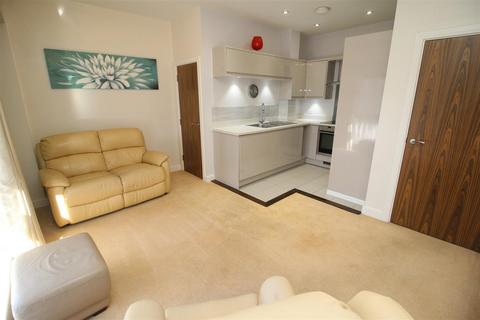 1 bedroom flat to rent, New Orchard, Poole