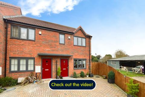 3 bedroom end of terrace house for sale, Bentley Close, Driffield YO25