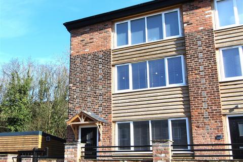 2 bedroom barn conversion to rent, Massey Brook Lane, Lymm