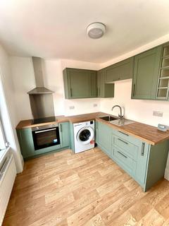 2 bedroom flat to rent, Seven Sisters Road, N7