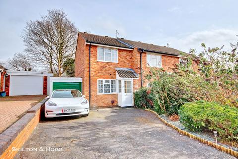 2 bedroom end of terrace house for sale, St. Catherines Close, Daventry NN11