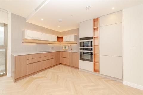 2 bedroom apartment to rent, Hampton House, Michael Road, London, SW6