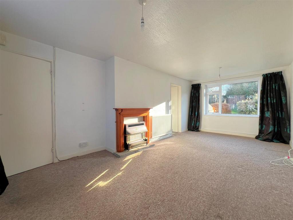 Living room 4.jpg
