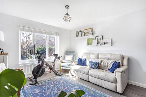25 Heronfield, Englefield Green, Egham, TW20 0RG