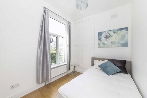 1 bedroom flat to rent, Benbow Road, London W6