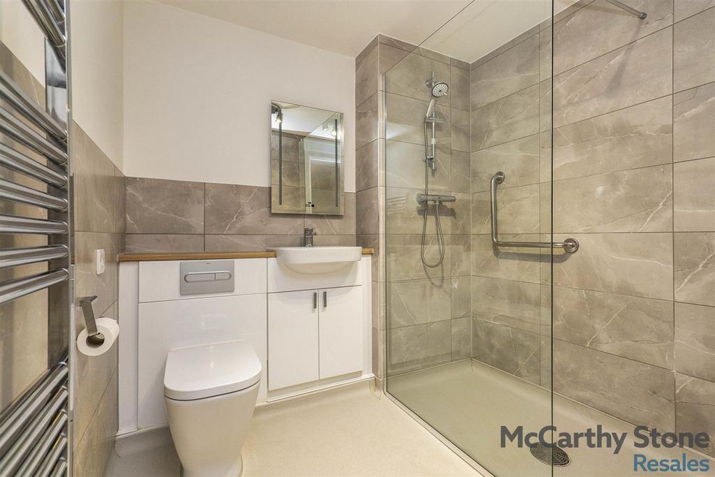 Ensuite Shower room