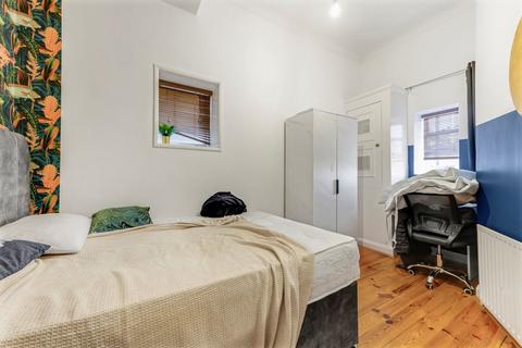 2 bedroom flat to rent, Argyle Road, London W13