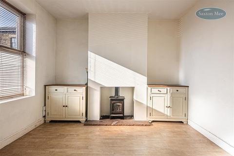 10 Carr Road, Sheffield, S6 2WZ