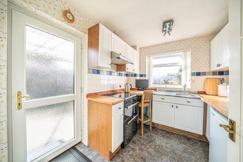 15 Itchen Close, Oakley, Basingstoke, RG23 7DL