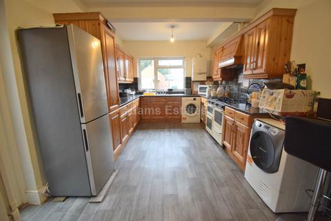 1 bedroom in a house share to rent, Baker Street, Reading