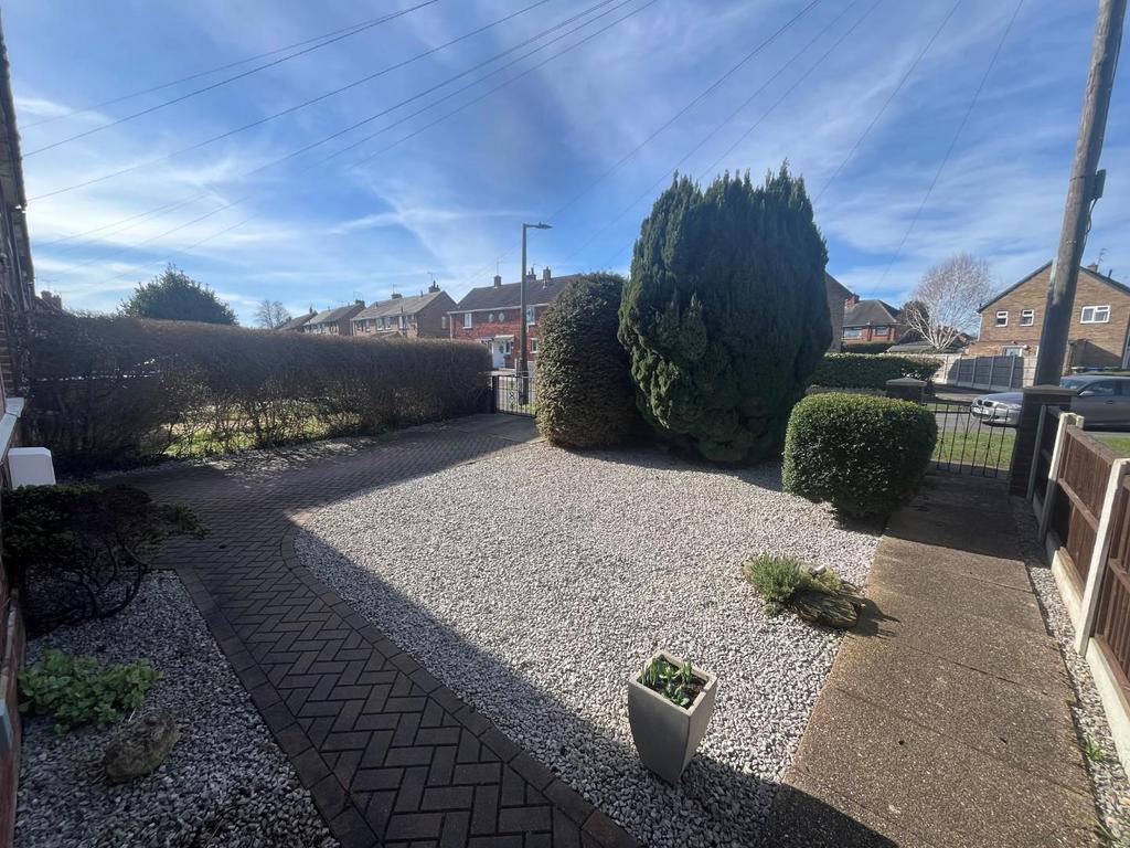 Front garden.jpg