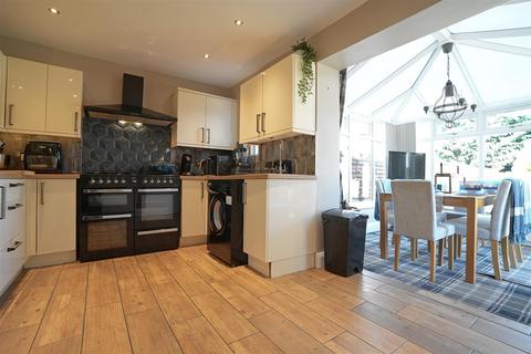 11 Fletcher Crescent, Brighouse, HD6 3PR