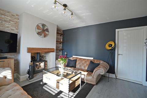 11 Fletcher Crescent, Brighouse, HD6 3PR