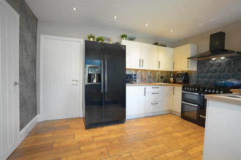 11 Fletcher Crescent, Brighouse, HD6 3PR