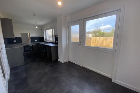 3 bedroom semi-detached house to rent, Ericht Way, Scone