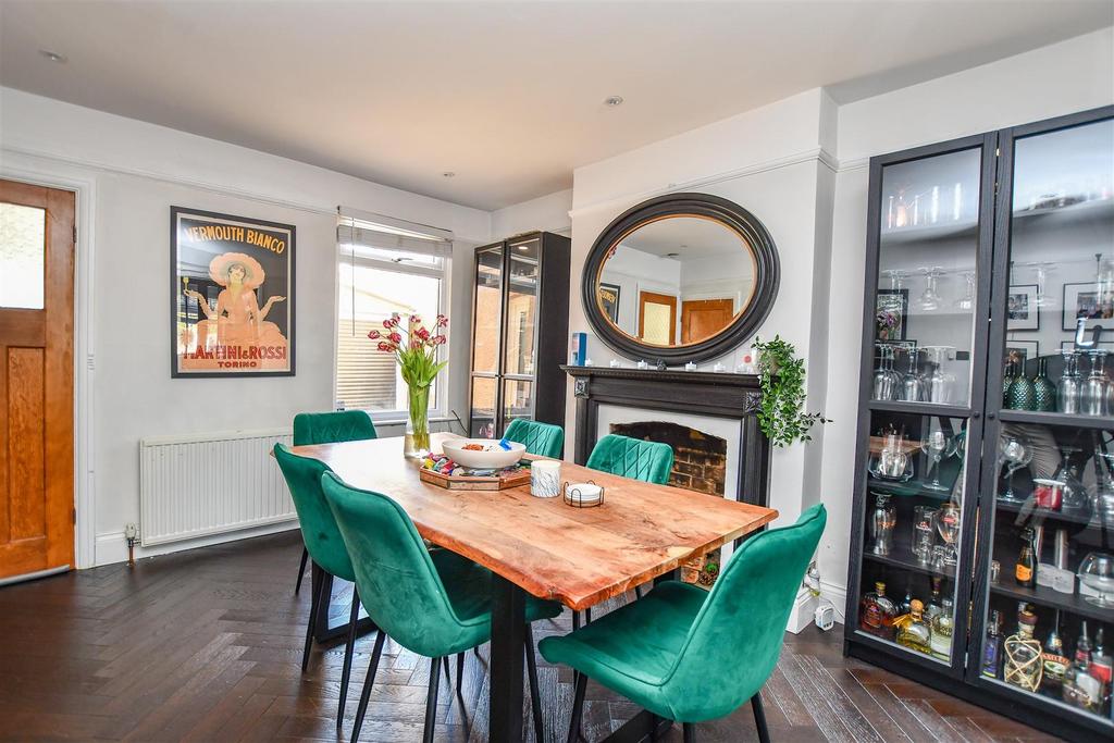 Dining Room 1.jpg