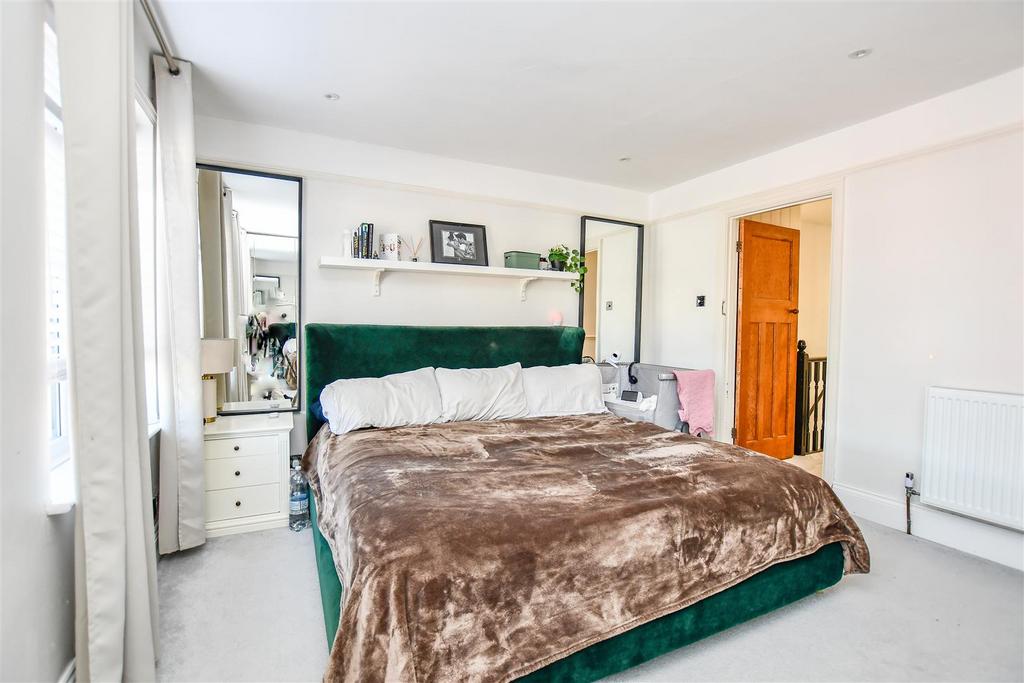 Bedroom 1.2.jpg