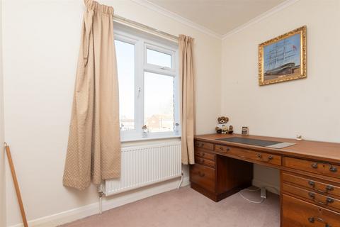 17 Havisham Road, Gravesend, DA12 4UW