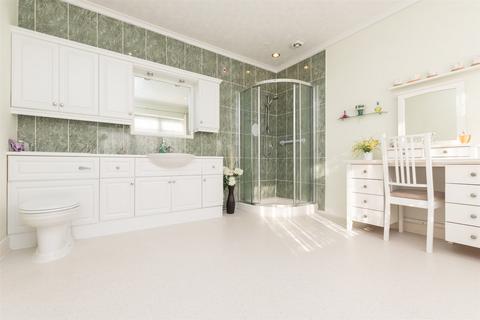 17 Havisham Road, Gravesend, DA12 4UW