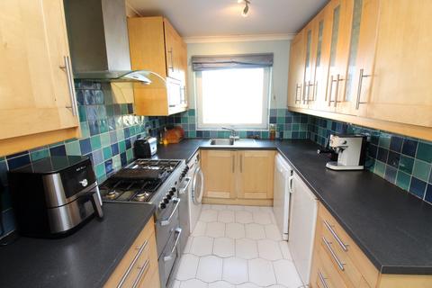 6 Coach Road, Henlow, SG16 6BT