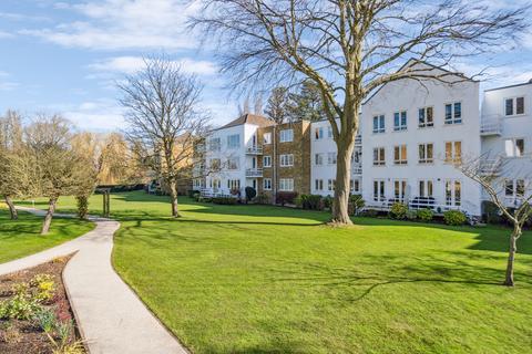 2 bedroom ground floor flat for sale, Riverside Development, Bray, Maidenhead