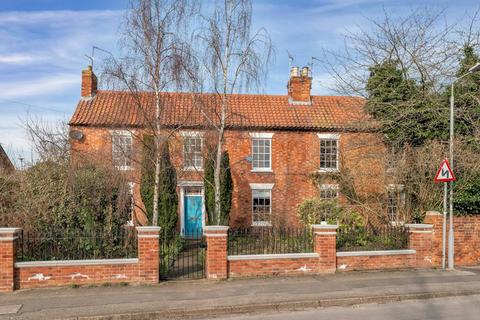 4 bedroom detached house for sale, Main Street, Balderton, Newark