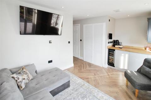 18 Halecroft Park, Kingswood, Hull, HU7 3GQ