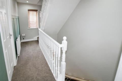 18 Halecroft Park, Kingswood, Hull, HU7 3GQ