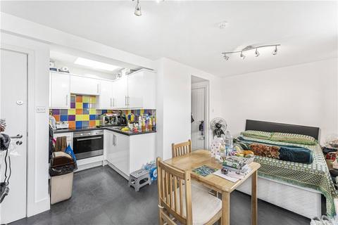 Studio to rent, Old Church Road, London E4