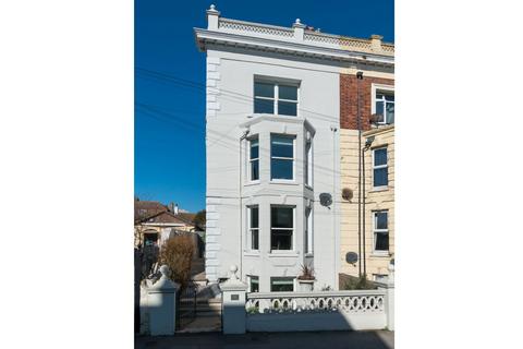 107 West Cliff Road, Ramsgate, CT11 9NS
