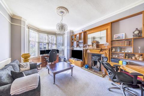 5 bedroom end of terrace house for sale, Collingwood Avenue, Muswell Hill, London, N10