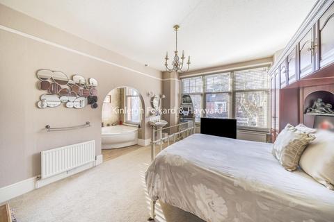 5 bedroom end of terrace house for sale, Collingwood Avenue, Muswell Hill, London, N10