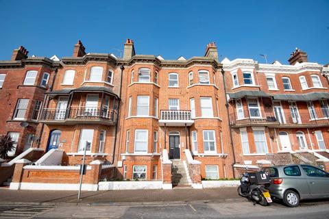 1 bedroom flat for sale, South Terrace, Littlehampton BN17