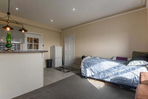 1 bedroom flat for sale, South Terrace, Littlehampton BN17