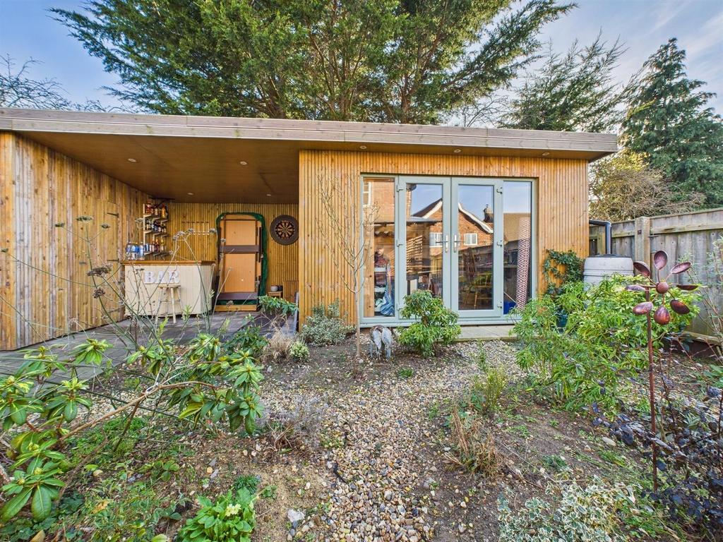 CAM04116 G0-PR0126-STILL043.jpg