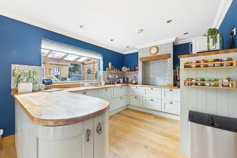 4 bedroom detached house for sale, Seaview Crescent, Sheringham