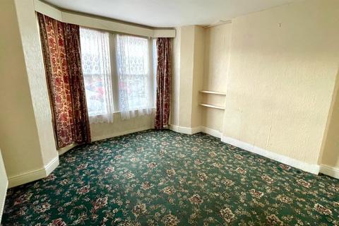 4 bedroom end of terrace house for sale, Albion Street, Llandudno