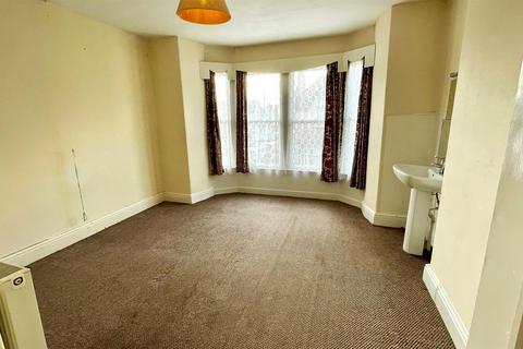 4 bedroom end of terrace house for sale, Albion Street, Llandudno