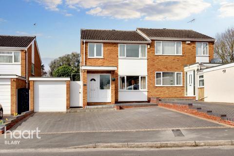 4 bedroom semi-detached house for sale, Sonning Way, Leicester