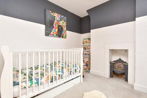 46 Allingham Road, Reigate, RH2 8HX