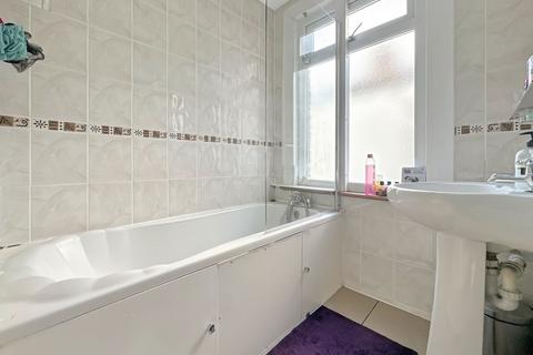 1 bedroom flat for sale, Shelbourne Road, London N17