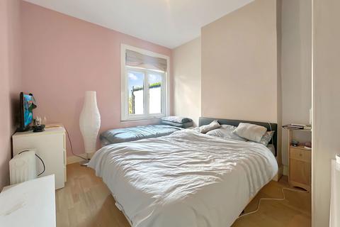 1 bedroom flat for sale, Shelbourne Road, London N17